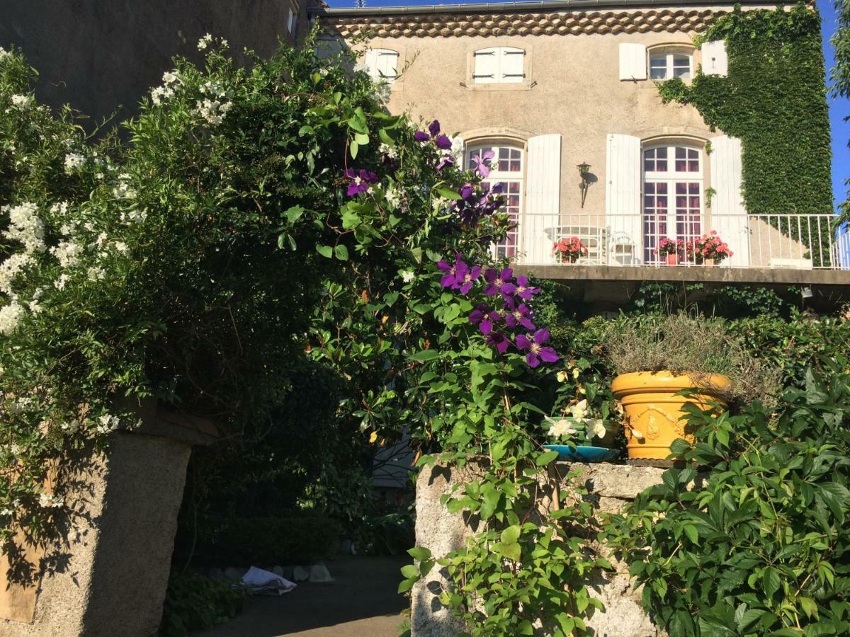 Chez Les Artistes Hotel Servian Exterior foto