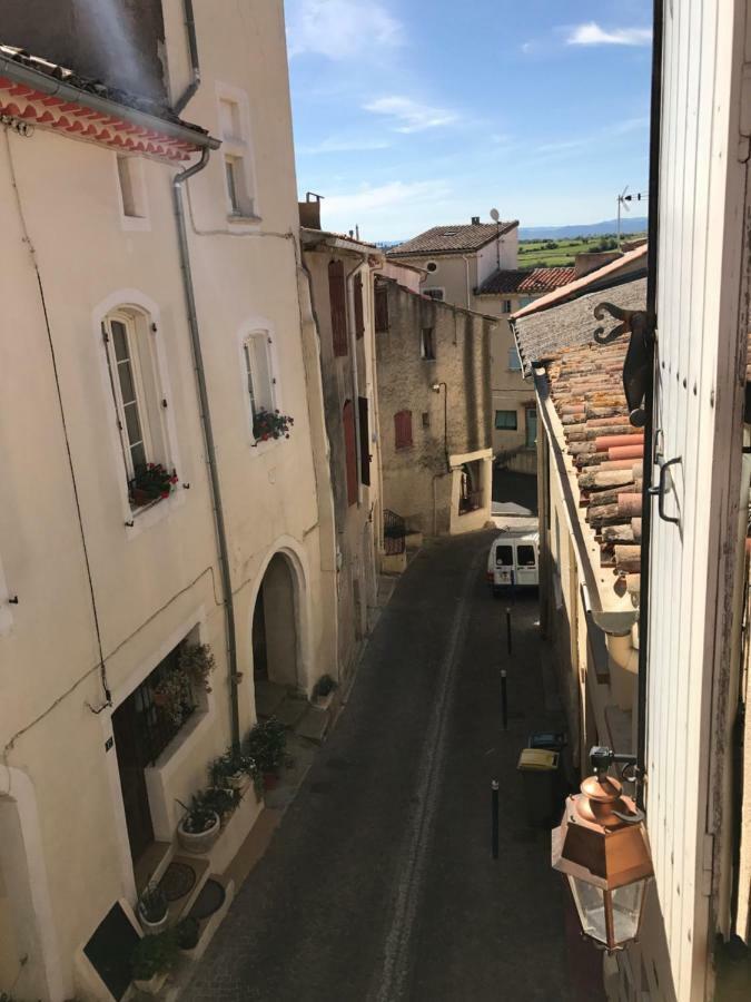 Chez Les Artistes Hotel Servian Exterior foto