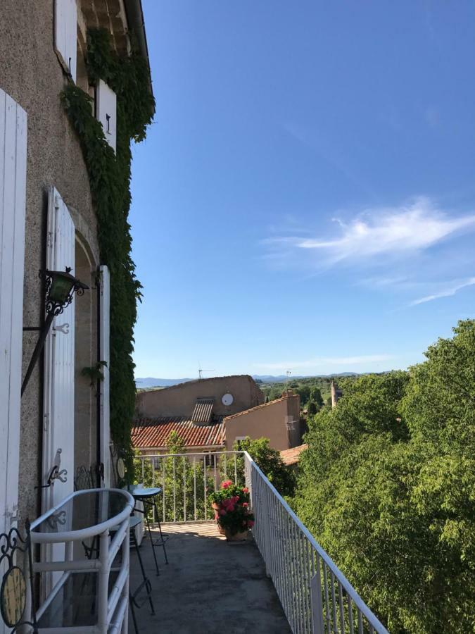 Chez Les Artistes Hotel Servian Exterior foto