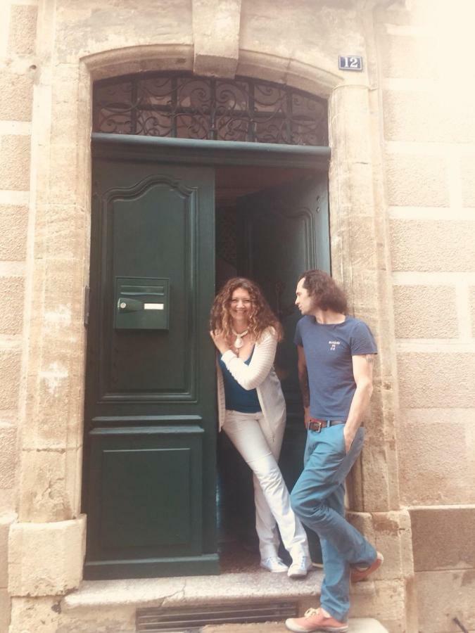 Chez Les Artistes Hotel Servian Exterior foto